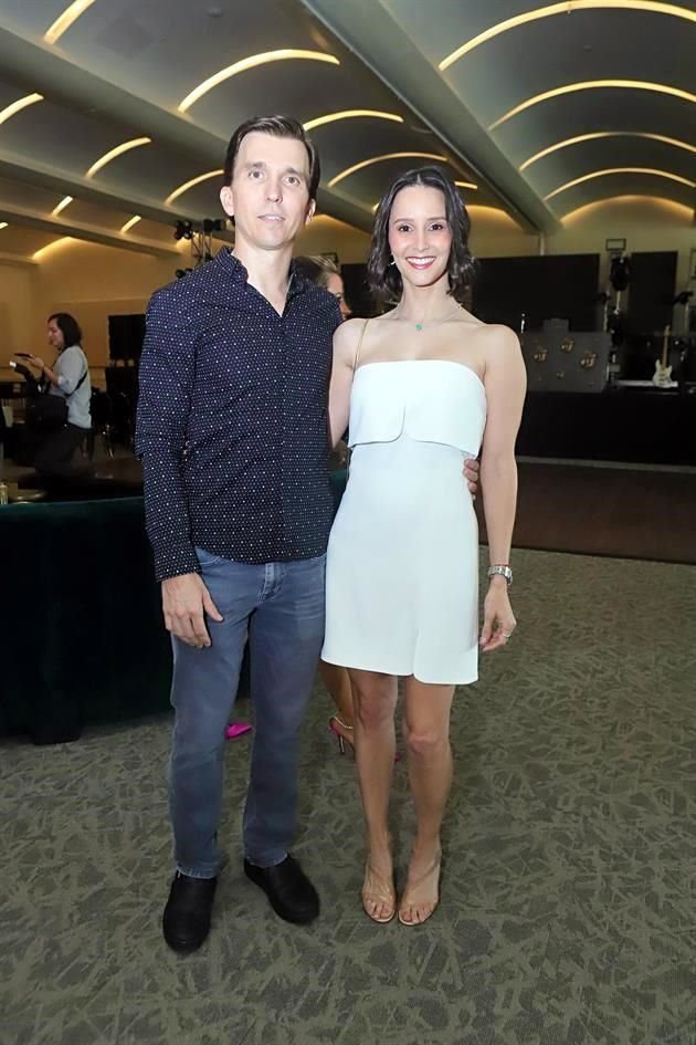 Marcelo de la Garza y Gaby Beltrán de De la Garza