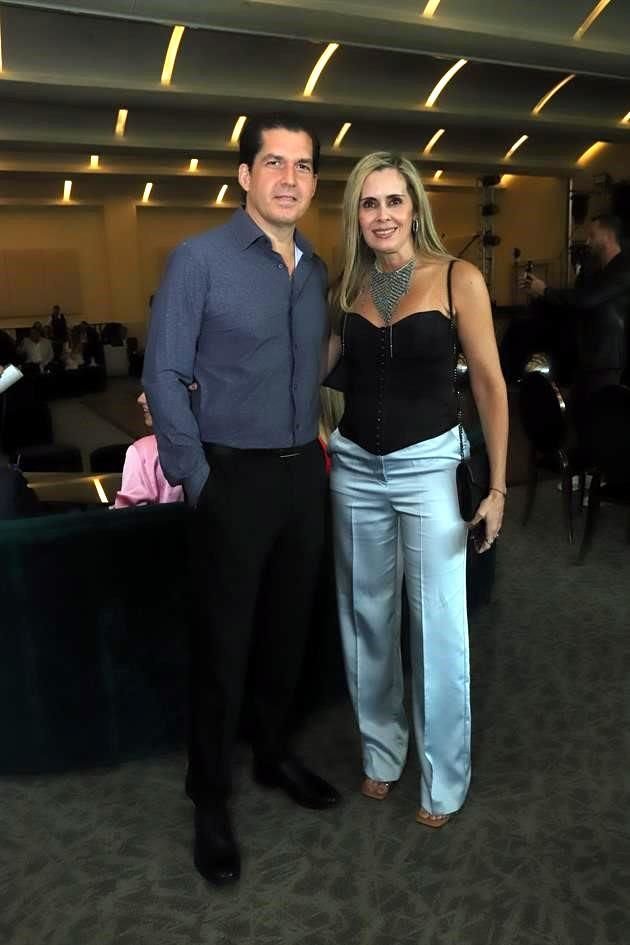 Óscar Herrera y Yolanda Peña de Herrera