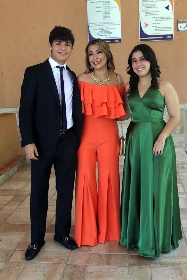 Leonel Villarreal, Leticia de Villarreal y Leticia Villarreal