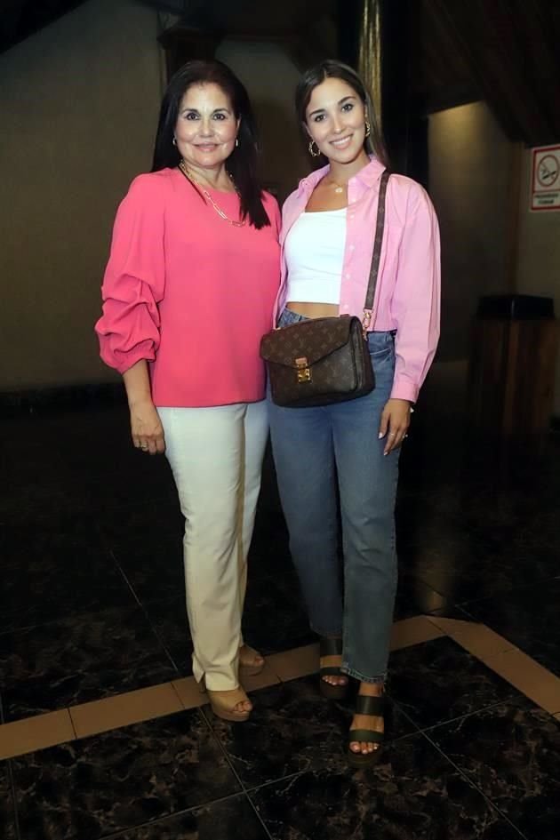 Tere Porras de Rodríguez y Daniela Rodríguez