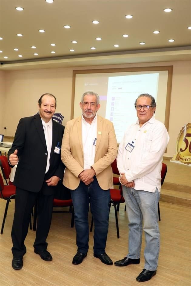 César González, Mario Alberto Rodríguez y Raúl Mercado