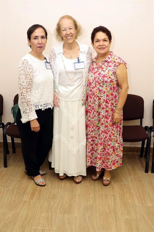 Sandra Benavides, María Candelaria Salinas y Alma Rosa Arrambide