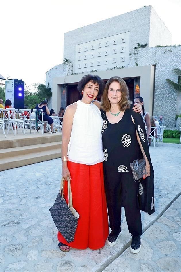 Patricia Agraz y Graciela Borja