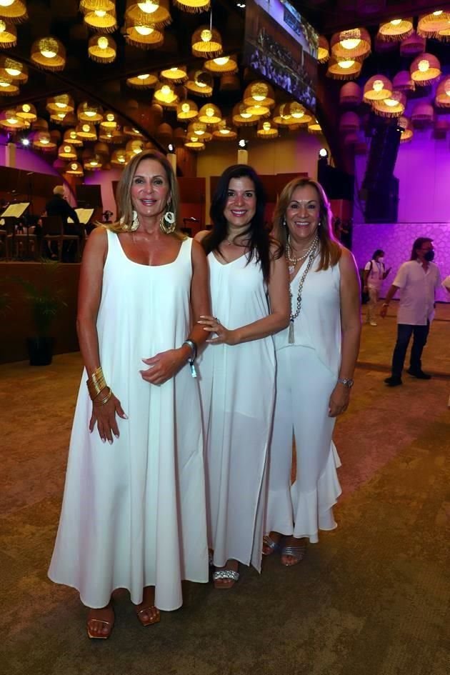 Sonia Marcos, Lorenia Canavati y Catalina Farías
