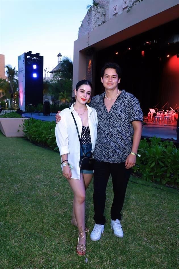 Ana Paula Capetillo y Pablo Méndez