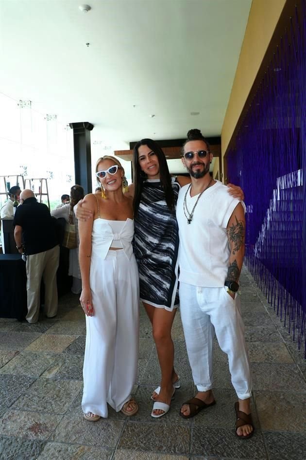 Angie Tadei, Paola Rojas y Sergio O´Farril