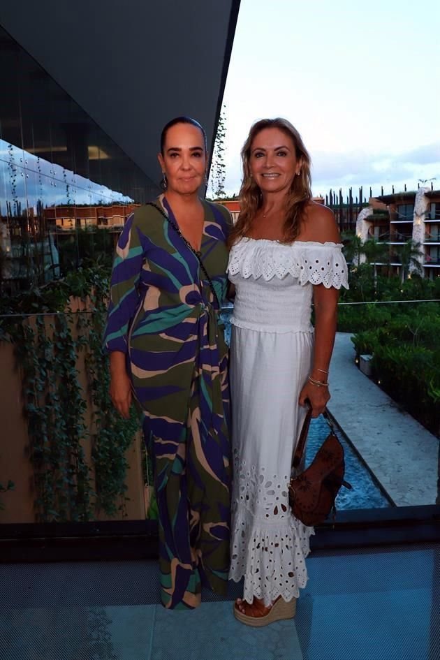 Margarita Pérez Cuéllar y Rosaura Henkel