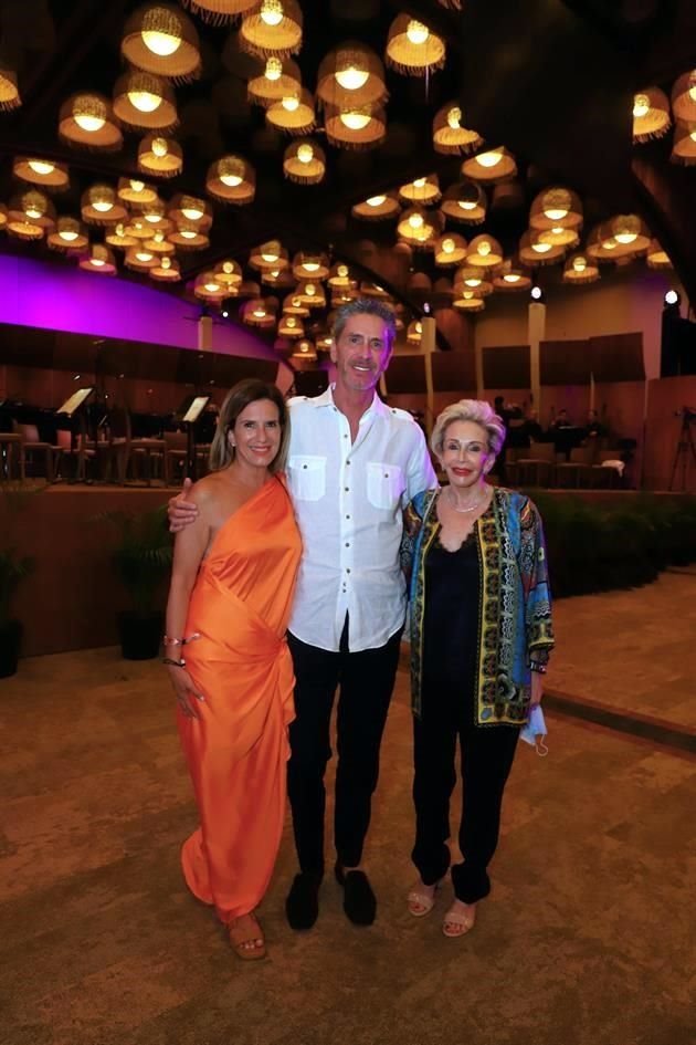 Rosy Winterman, Miguel Ortiz Monasterio y Eugenia Winterman