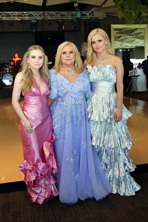 Dana Back Villarreal, Miriam Villarreal de Back y Miriam Meade de Quintanilla