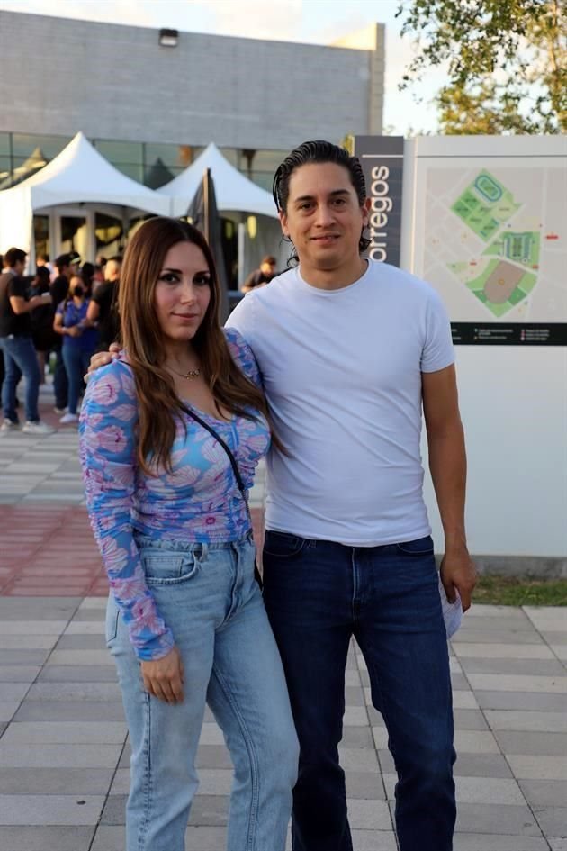 Dunia Becerra y Leo Palacios