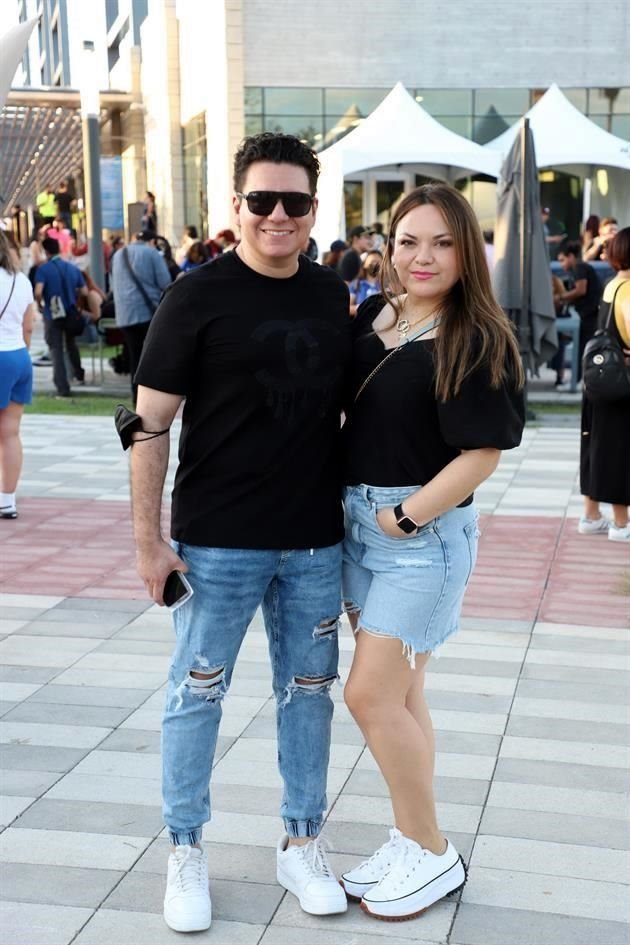 Gerardo García y Nora de García