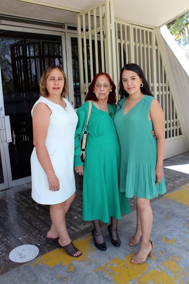 Blanca Blanco de Morales, Elva Cabrera Bermea y Blanca Yamileth Blanco Villagrán