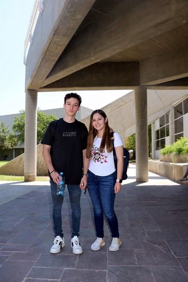 Diego González y Frida González