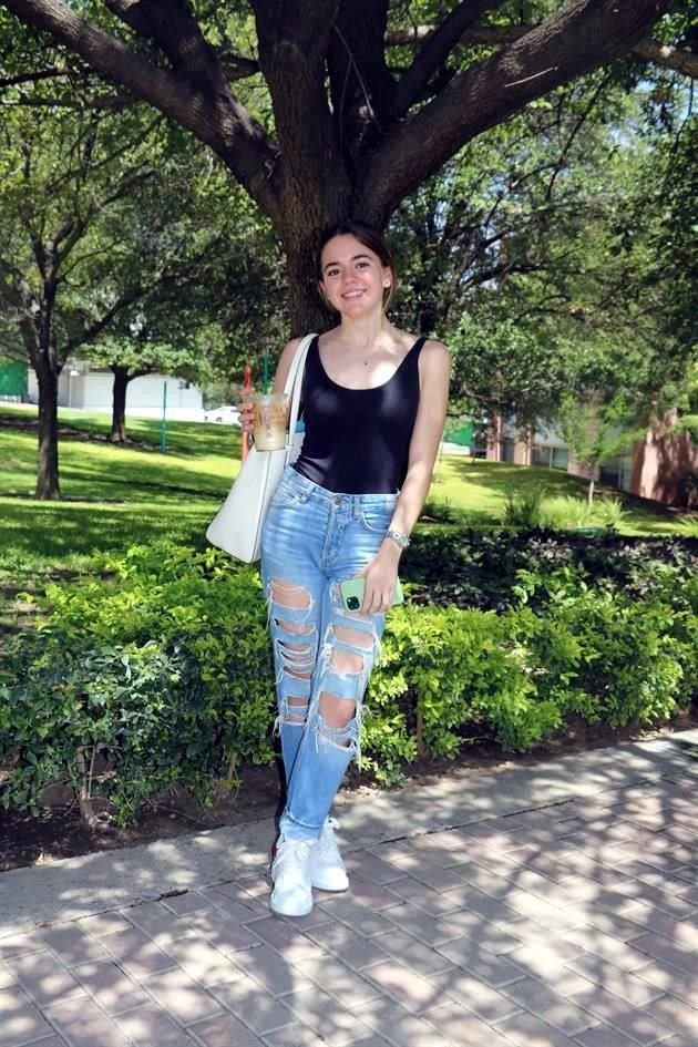 Sofia Almada