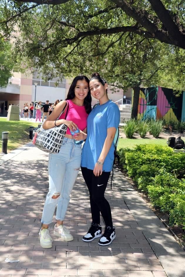 Erika Lira y Maria Valdés