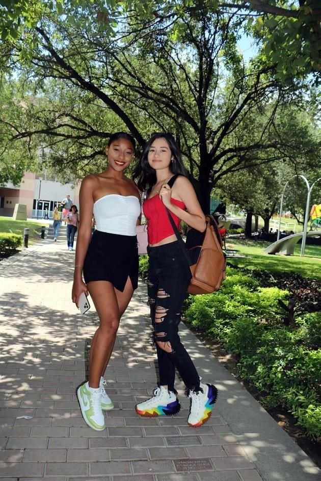 Nicole Méndez y Rocío Castro