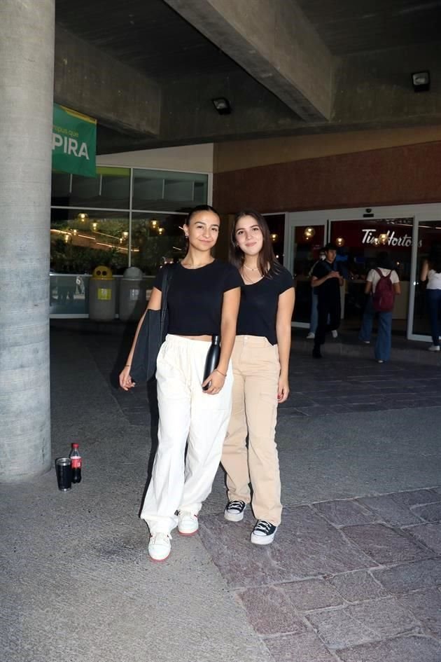 Valeria González y Catalina Gloria