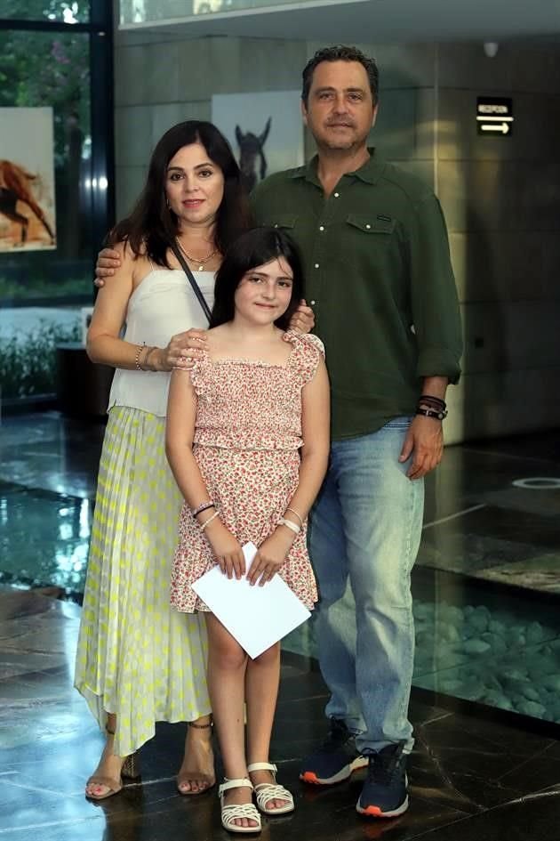 Marcela Villafuerte, Camila de Silva y Mauricio de Silva