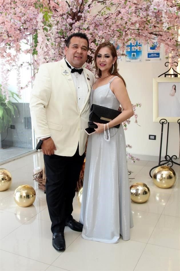 Ana Laura de Mendiola y Francisco Mendiola