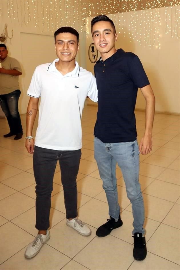 Brayan Villalobos y Erik Villalobos