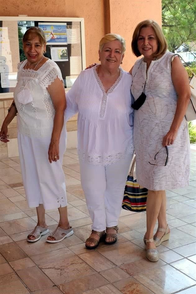 Yolanda Murillo, Blanca Cárdenas y Dolores Aguirre Bortoni
