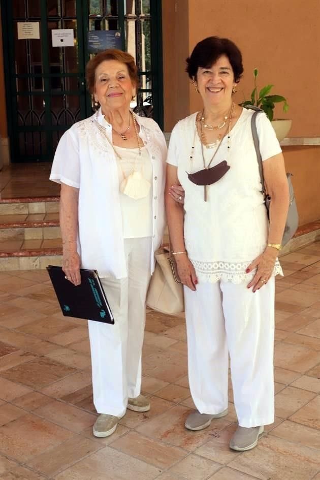 Tita Lozano de Rodríguez y María Elena Prieto de Romo