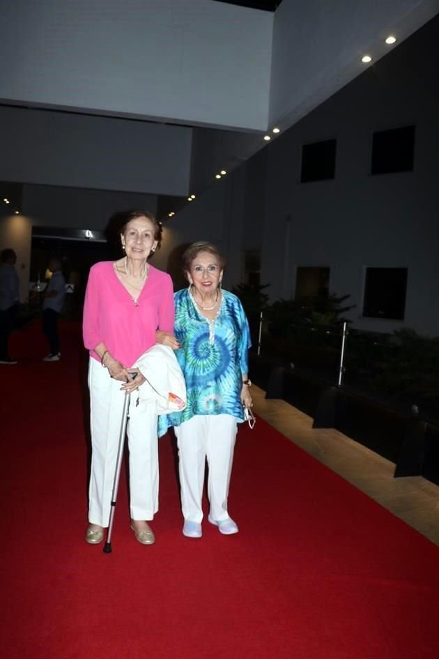 Nelly Palacios y María Ines Chalita de Elizalde