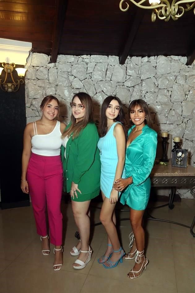 Alejandra Zamora, Greta González, Victoria Zamora y Frida Ochoa