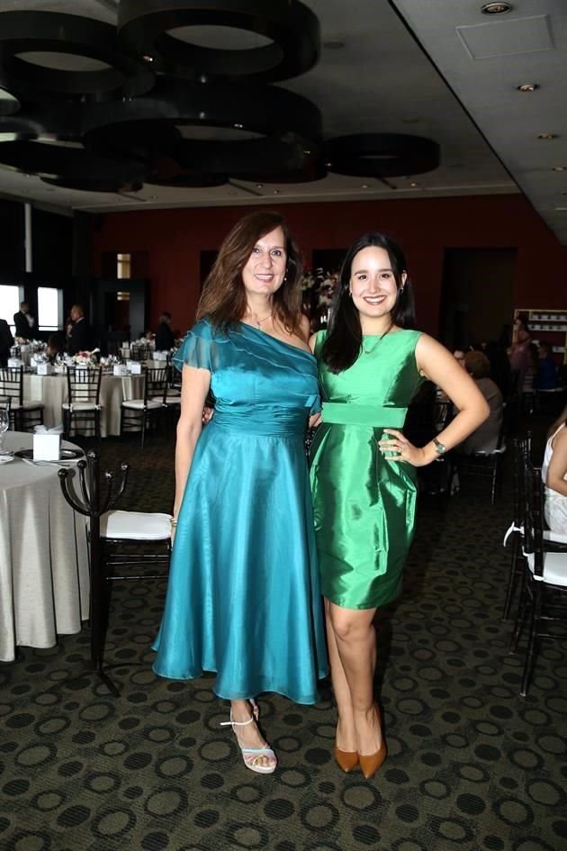 Patricia Martínez de Rodríguez y Karla Rodríguez