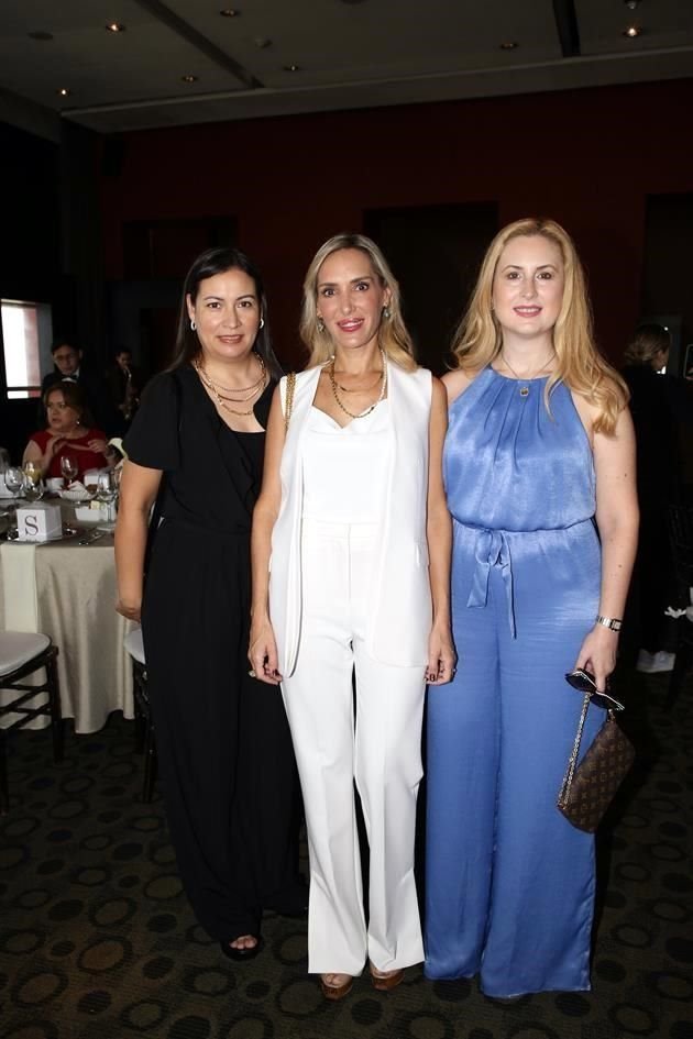 Erika Ochoa, Karen Sariñana y Sylvia de la Garza