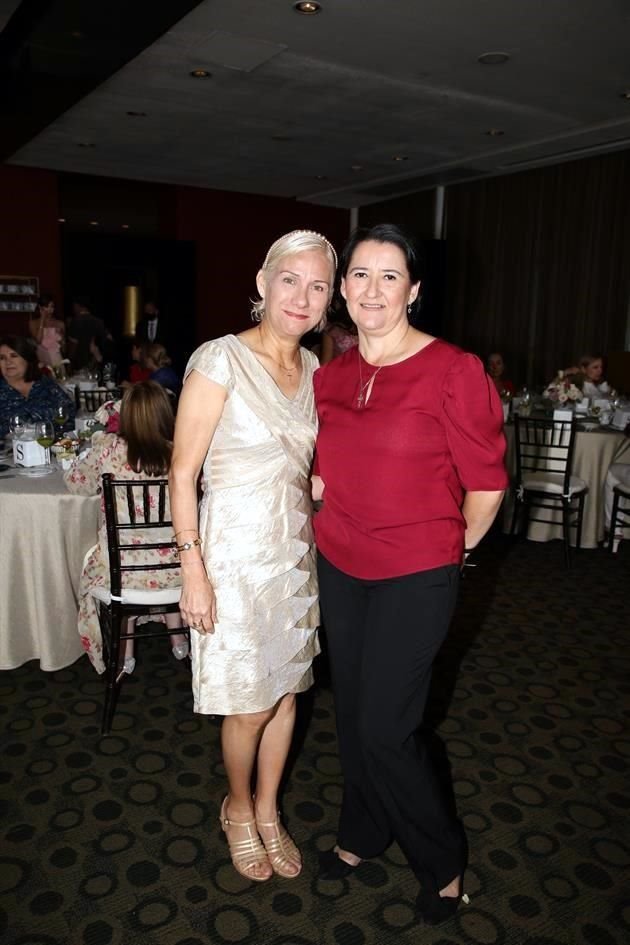 Mónica Garza de García y Rosa Linda Walls de Arizmendi