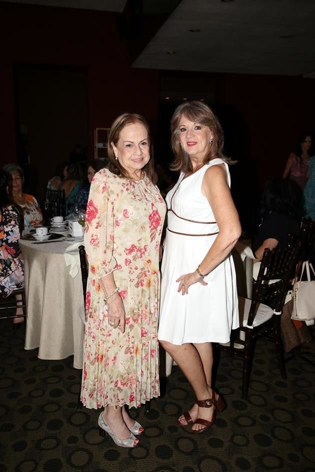 Rosa Elia González Chapa y Betty González de Vallejo