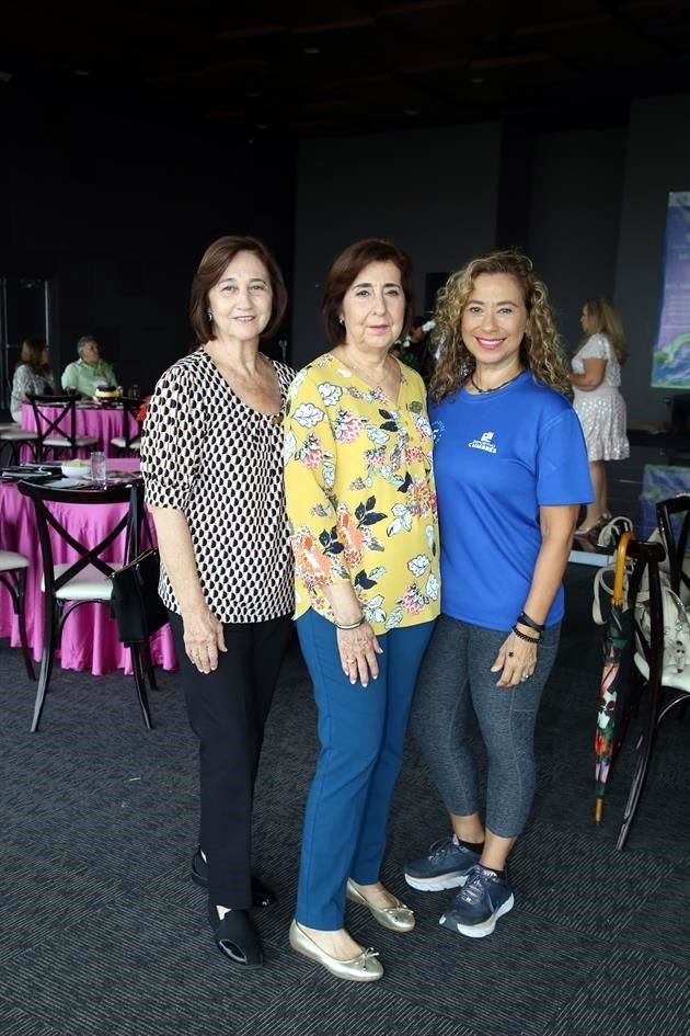 Rosario Pedraza de Peña, Blanca Gaytán de Macías y Patricia Garza de Díaz