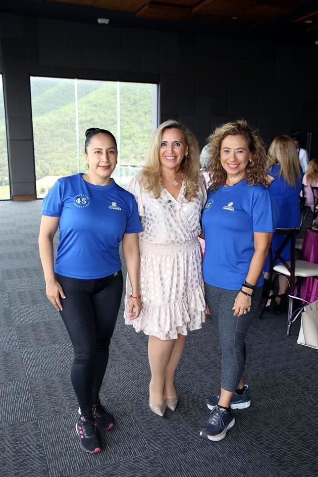 Carmen Ortíz, Lorena Villarreal y Patricia Garza de Díaz