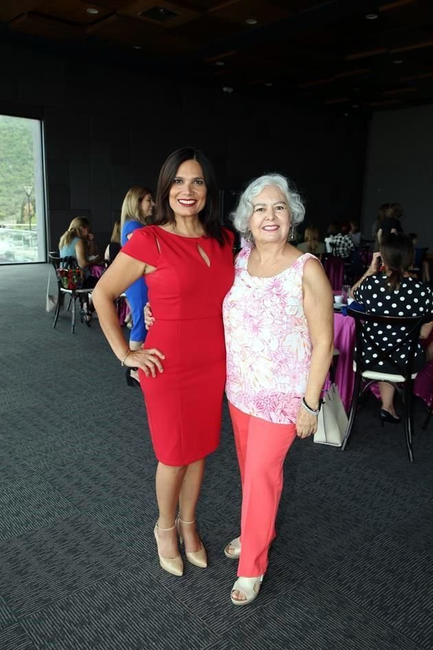 Lorena Zavala y Nora Fernández