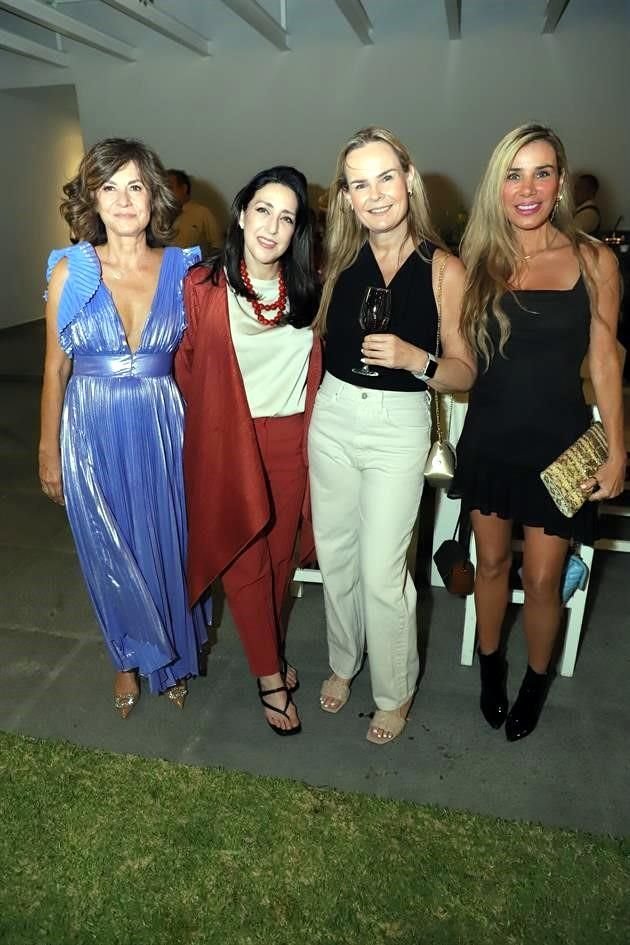 Luzma Villarreal, Magdalena Herrera de Calderón, Cata Garza y Nena Cabada