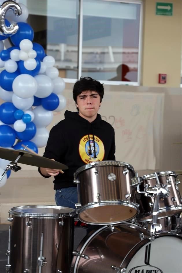 Max Reyes