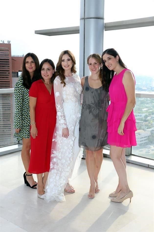 Mariana Tamborrel de Parra, Paulina Garza, la novia, Maries García y Ana Paola Reiter
