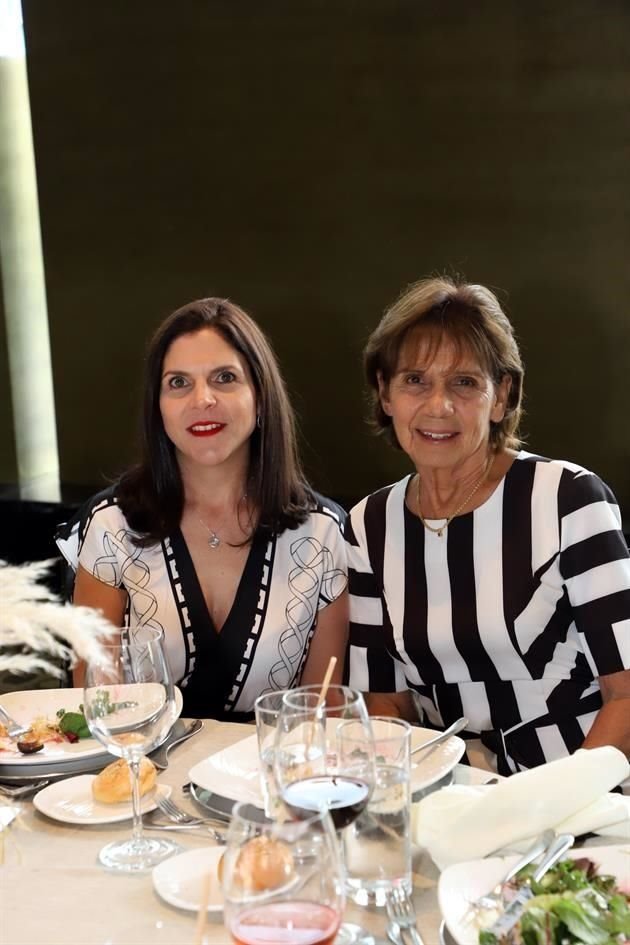 Lula Karcz y Elsa García Ortiz