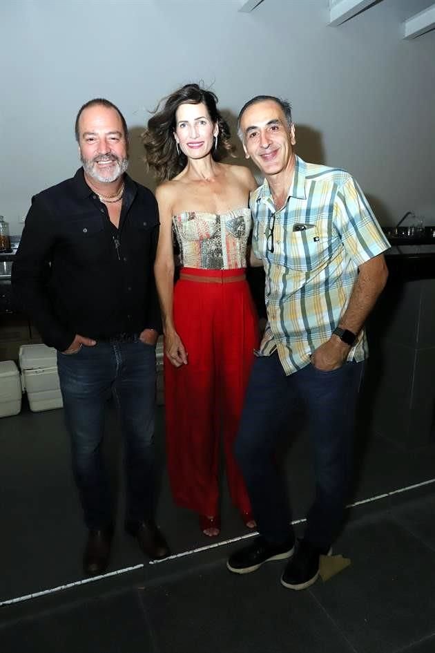 Reynaldo Garza, Verónica Hernández de Benítez y Javier Benítez