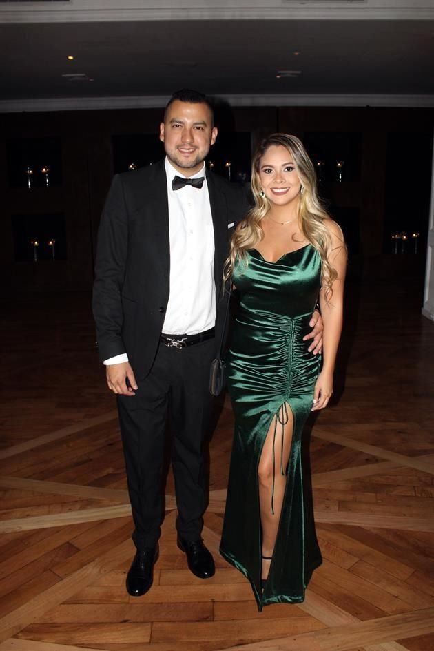Manuel López y Valeria Cisneros