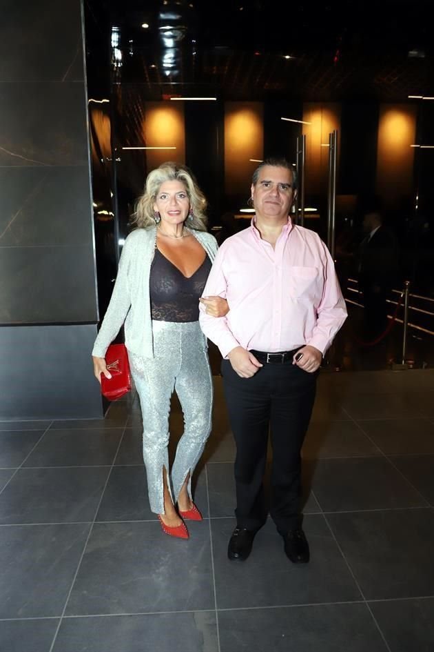 Érika González Brunell de Rodríguez y Edmundo Rodríguez