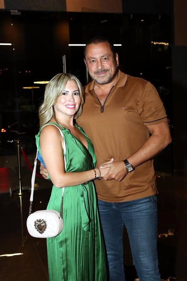 Claudia de la Garza de Baca y Ramón Baca
