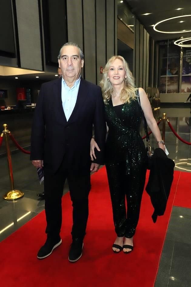 Alberto Garza Zambrano y Lorena Gutiérrez de Garza