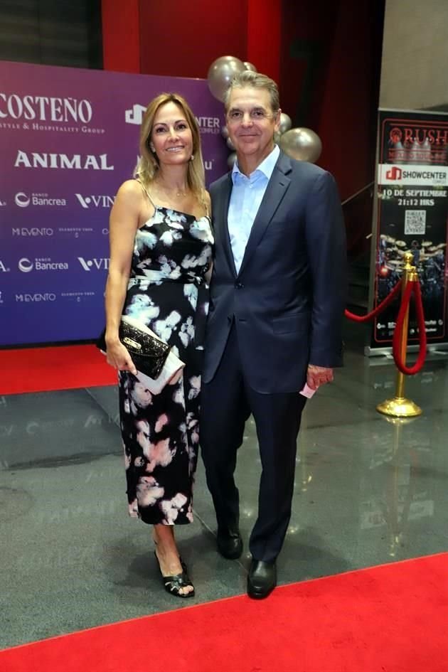 Yolanda Torres de Martínez y Alejandro Martínez