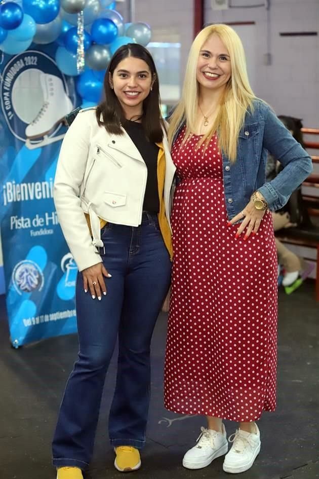 Elvia de Hoyos y Cecilia Rivera