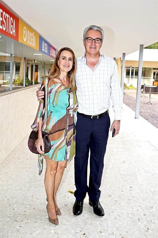 Patricia López de Rodríguez y Fernando Rodríguez García