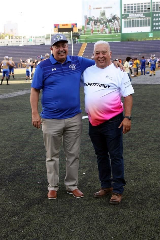 José Alberto Pérez, Director de Deportes de la UANL, y Leopoldo Rodríguez