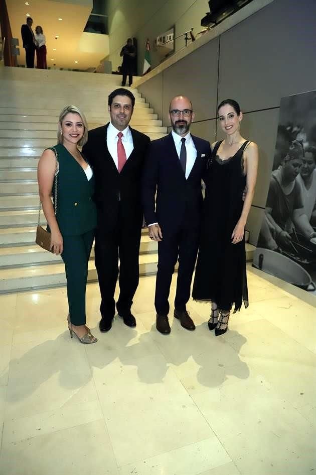Eva Sánchez de Páez, Alejandro Páez, Fernando Salinas y Angelina García