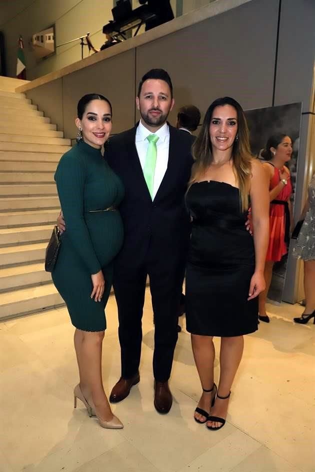 Brenda Garza, Karim Khayali y Carolina Garza